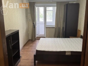 продажаоднокомнатной квартиры на улице Небесной сотни пр. (Маршала Жукова)